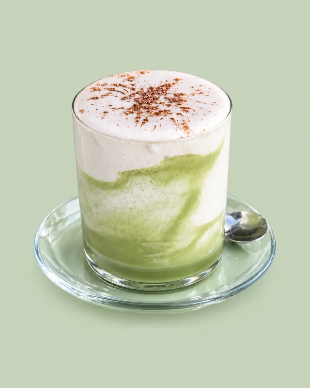 Dettaglio della schiuma e del matcha